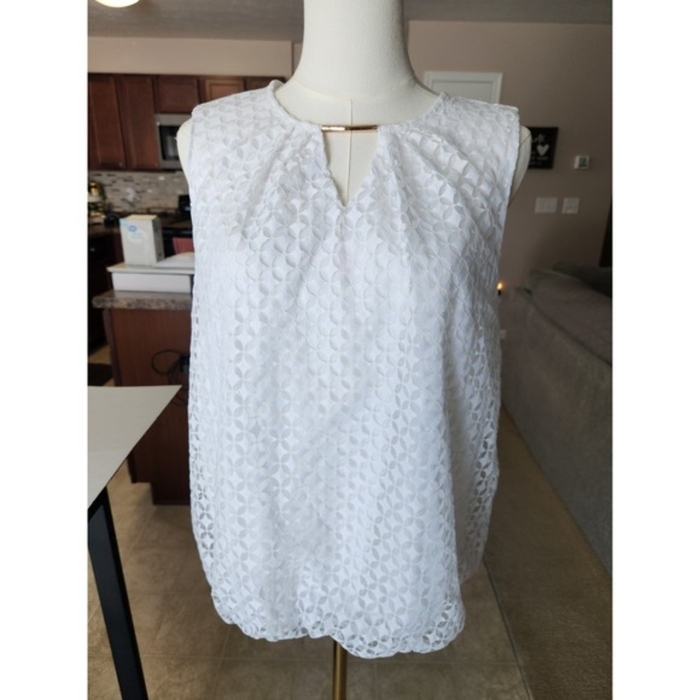 Liz Claiborne White Lace Overlay V Neck Sleeveless Blouse Top Women's M